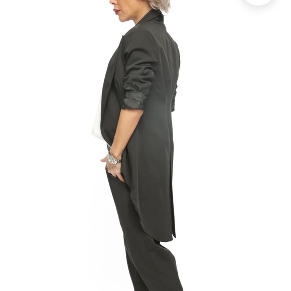 Women's Black Blazer - Picture 3 of 7